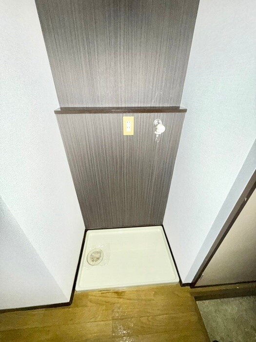 物件内観写真14　(洗濯機置場)