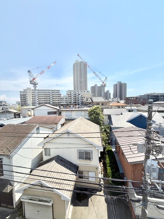 物件内観写真16　(室内からの展望)