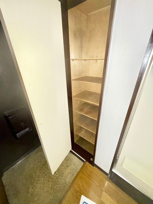 物件内観写真19　(靴箱)