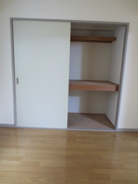 物件内観写真11　(収納)