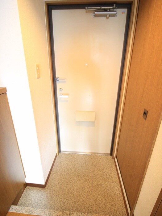 物件内観写真19　(玄関)