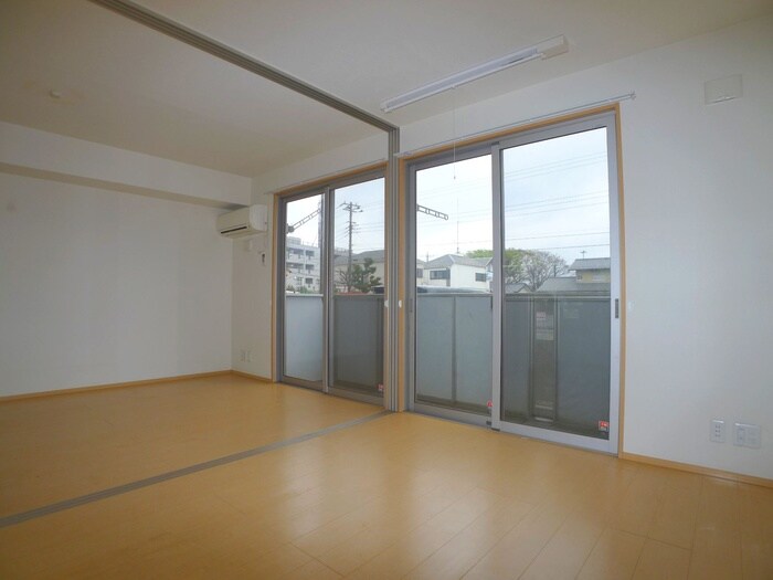 物件内観写真11　(居室)