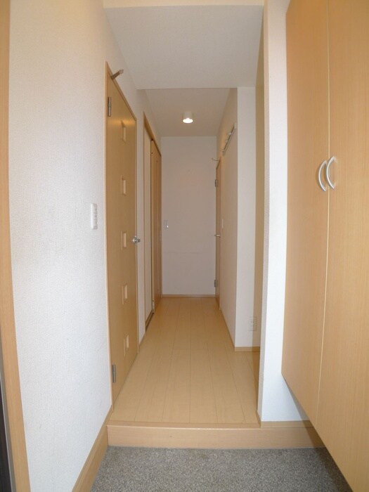 物件内観写真20　(玄関)