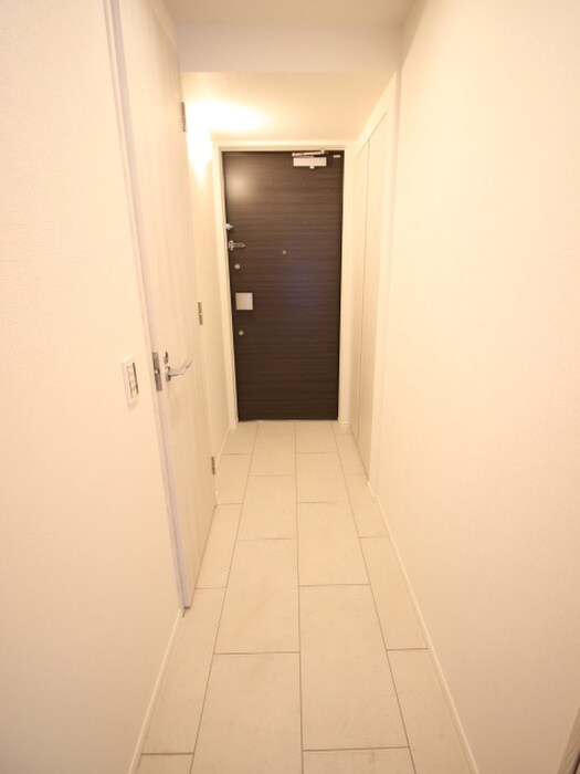 物件内観写真7　(玄関)
