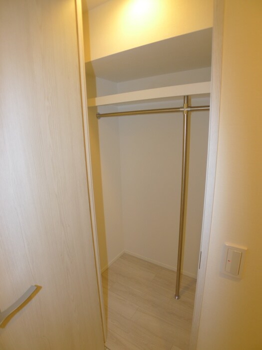 物件内観写真11　(収納)