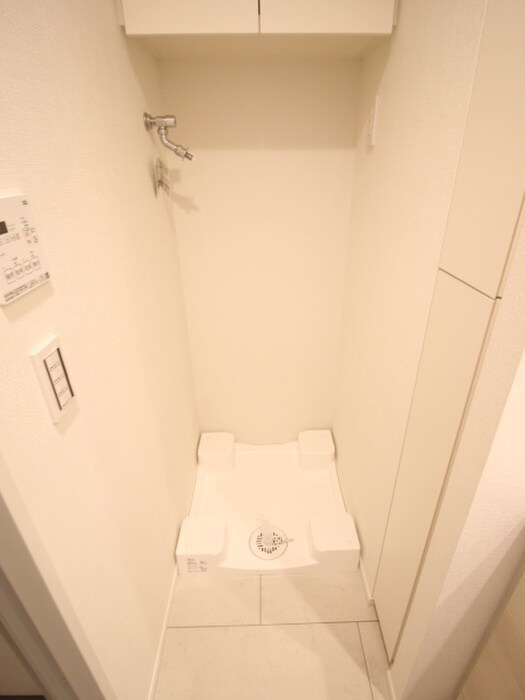 物件内観写真12　(洗濯機置場)