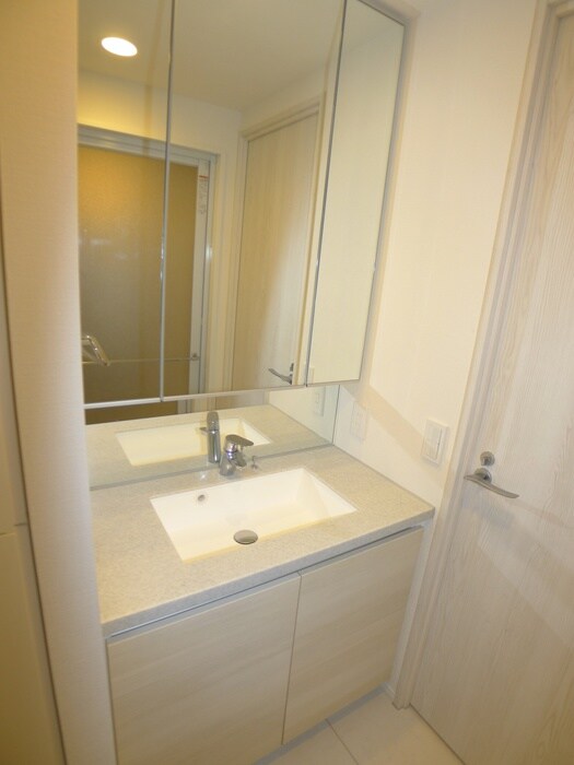 物件内観写真12　(洗面)