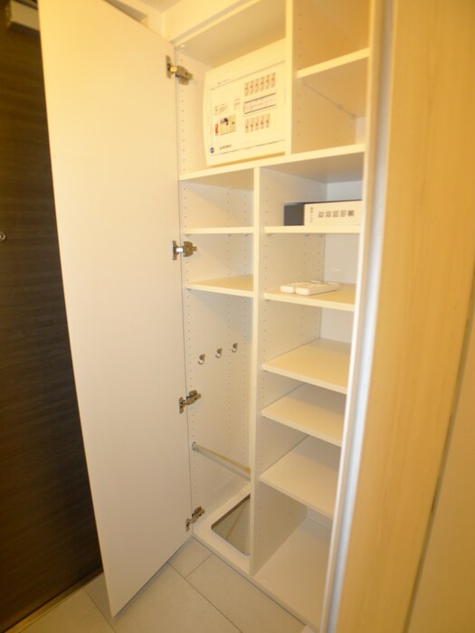 物件内観写真16　(靴箱)