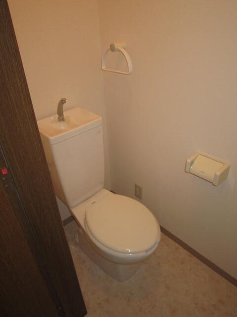 物件内観写真14　(トイレ)