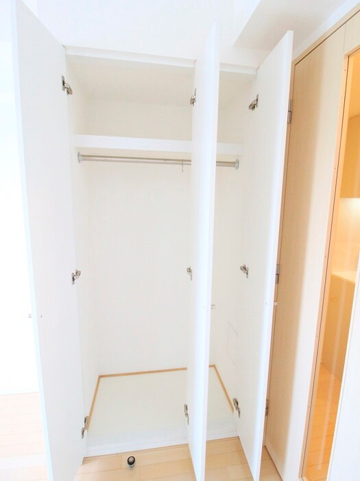 物件内観写真15　(収納)