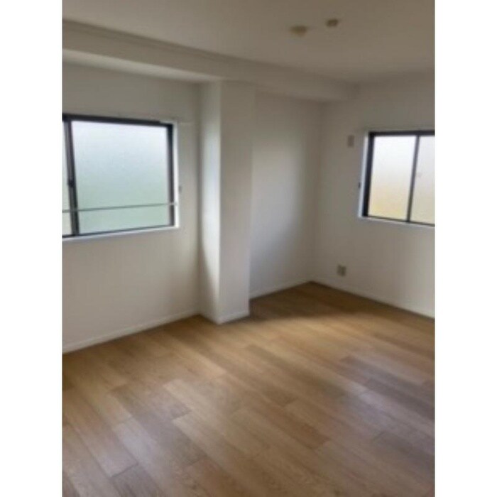 物件内観写真18　(収納)