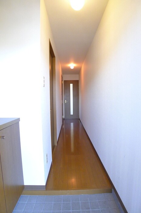 シャトレ－稔の玄関