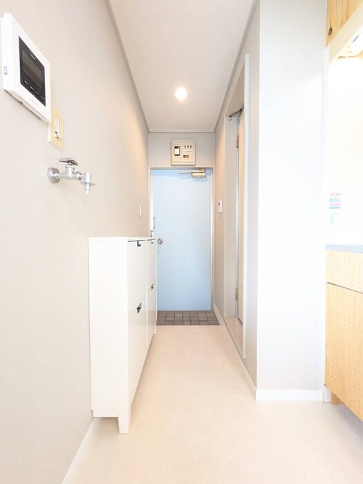 物件内観写真18　(玄関)