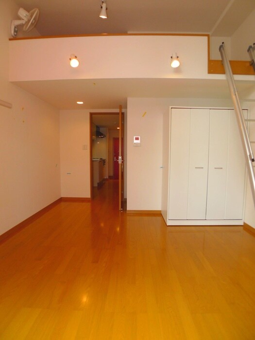 物件内観写真9　(居室)