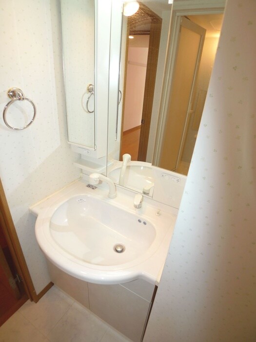 物件内観写真11　(洗面)