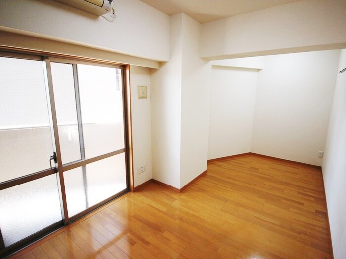 物件内観写真4　(居室)