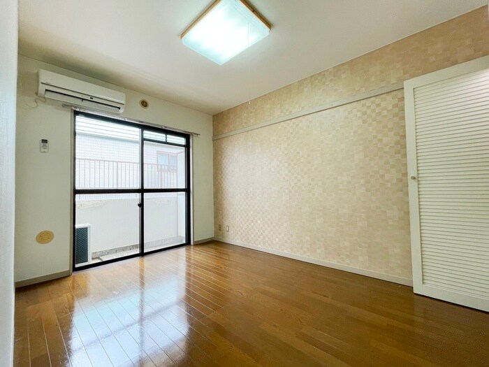 物件内観写真6　(居室)