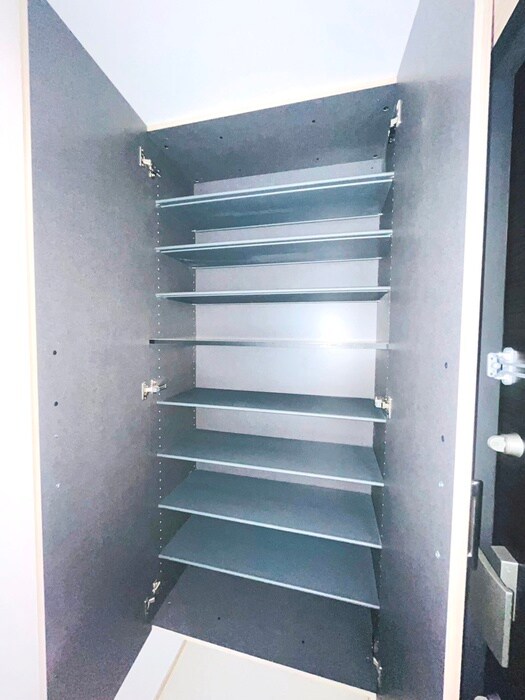 物件内観写真15　(靴箱)