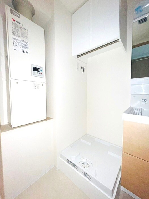 物件内観写真16　(洗濯機置場)