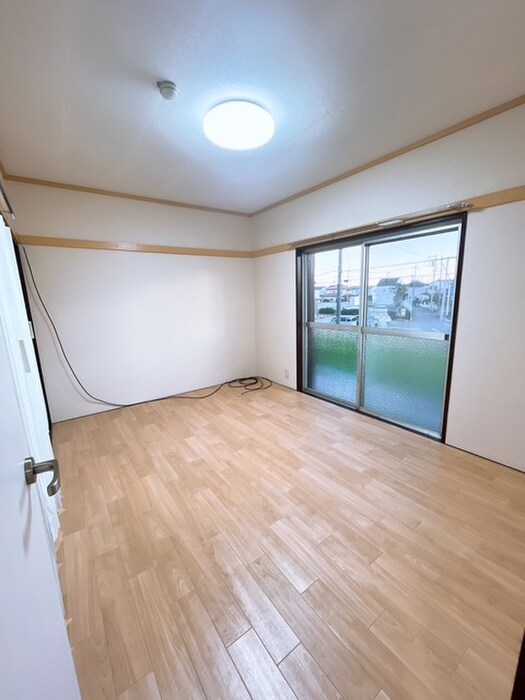 物件内観写真10　(居室)