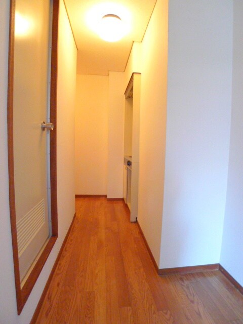 物件内観写真10　(廊下)