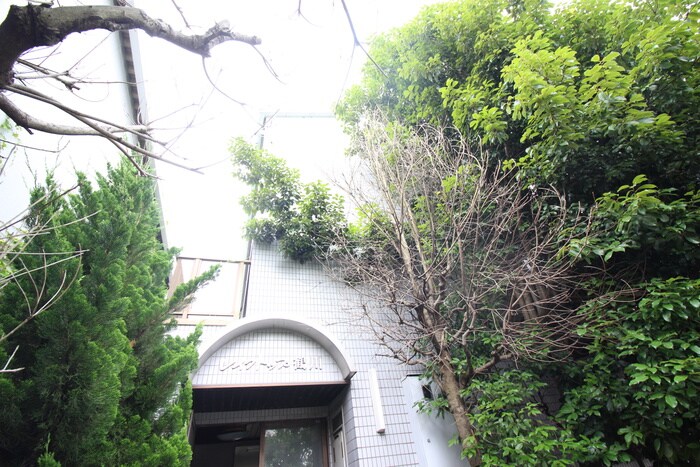 物件外観写真5　(エントランス部分)