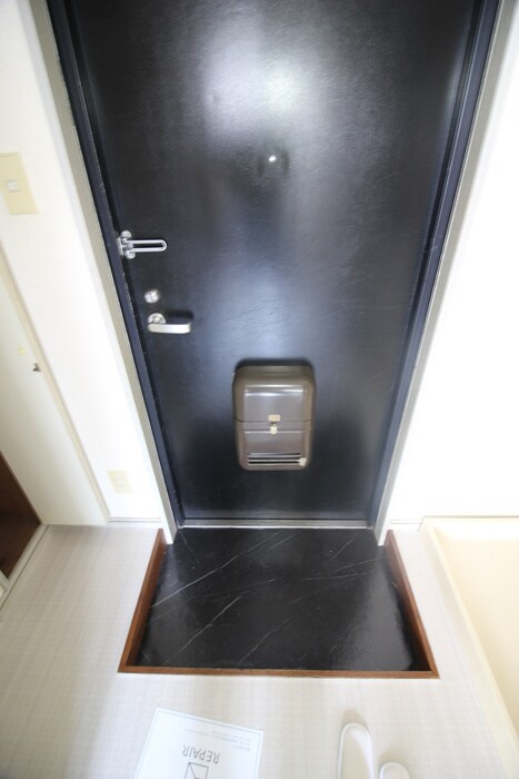 物件内観写真19　(玄関)