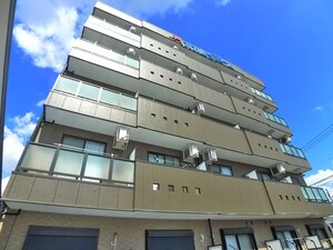 フラワー５号館外観写真