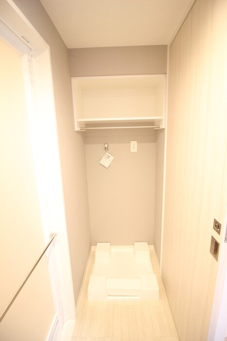 物件内観写真15　(洗濯機置場)