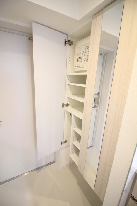 物件内観写真16　(靴箱)