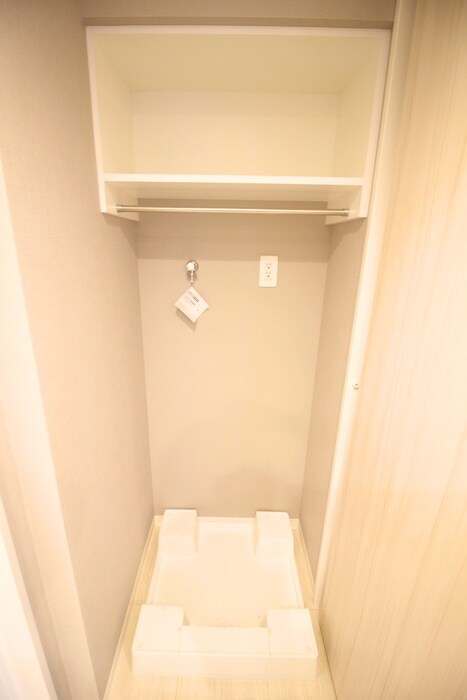 物件内観写真17　(洗濯機置場)