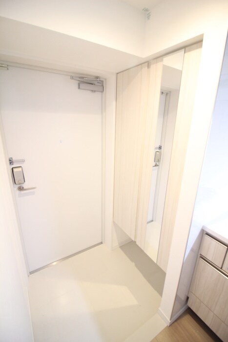 物件内観写真19　(玄関)