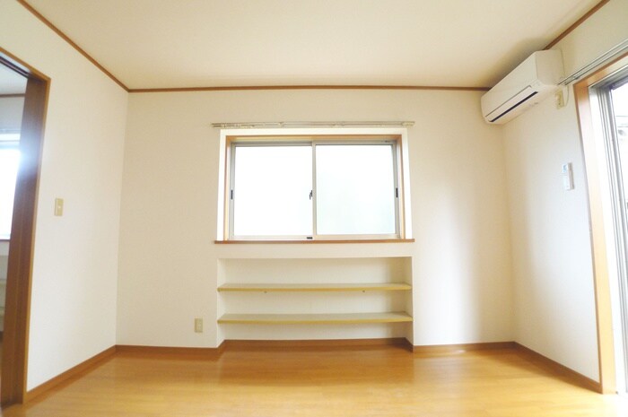 物件内観写真8　(居室)