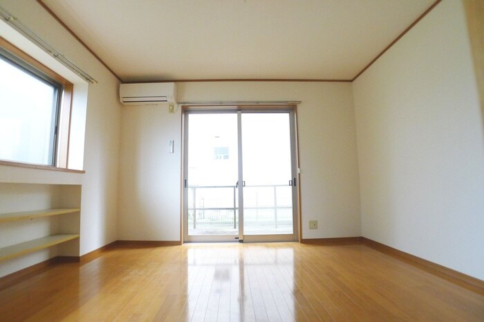 物件内観写真9　(居室)