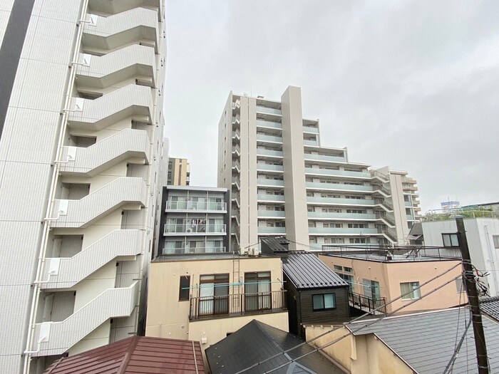 物件内観写真16　(室内からの展望)