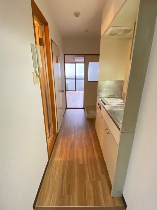 物件内観写真18　(廊下)