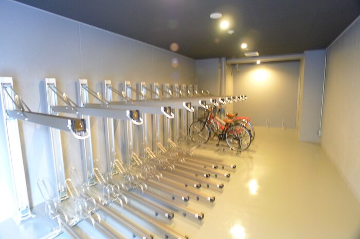 物件外観写真5　(駐輪場)