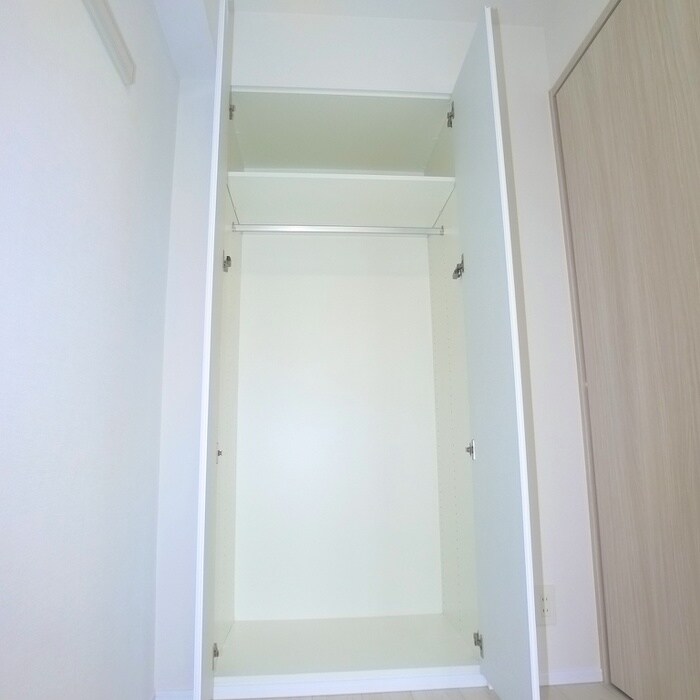 物件内観写真10　(収納)