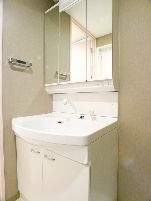 物件内観写真11　(洗面)