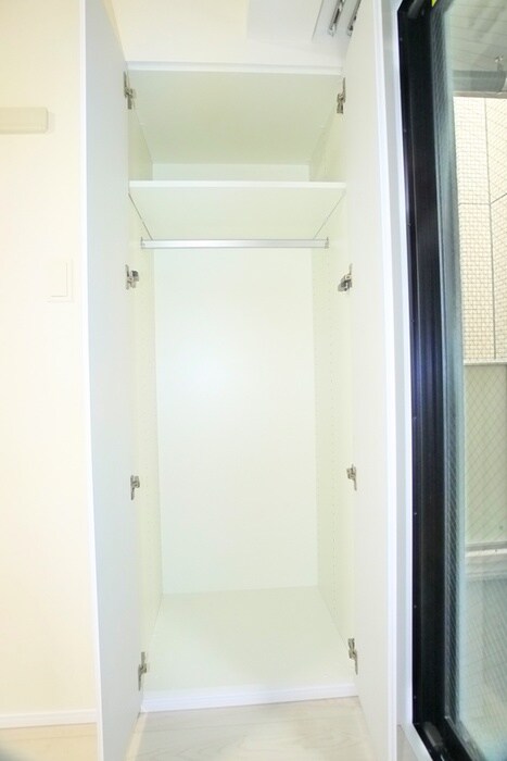 物件内観写真12　(収納)