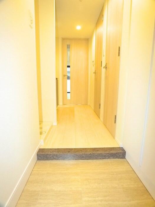 物件内観写真15　(玄関)