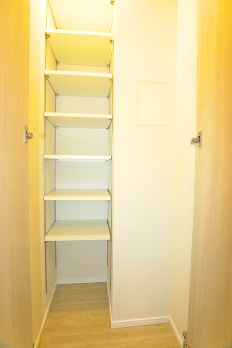 物件内観写真17　(廊下)