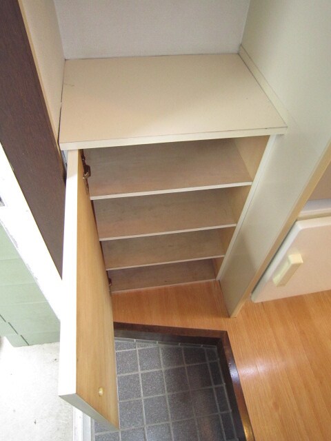 物件内観写真13　(靴箱)