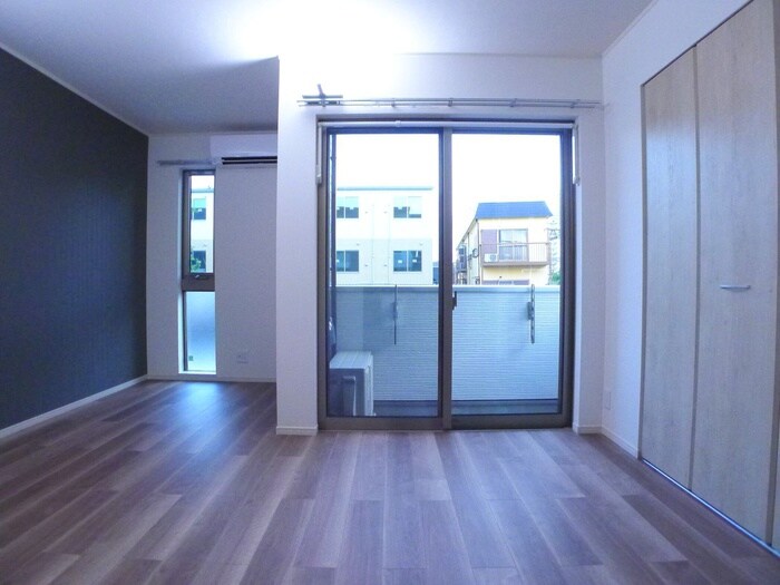 物件内観写真9　(室内からの展望)