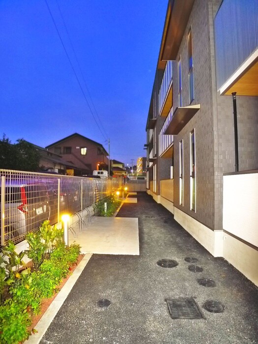 物件外観写真6　(駐輪場)