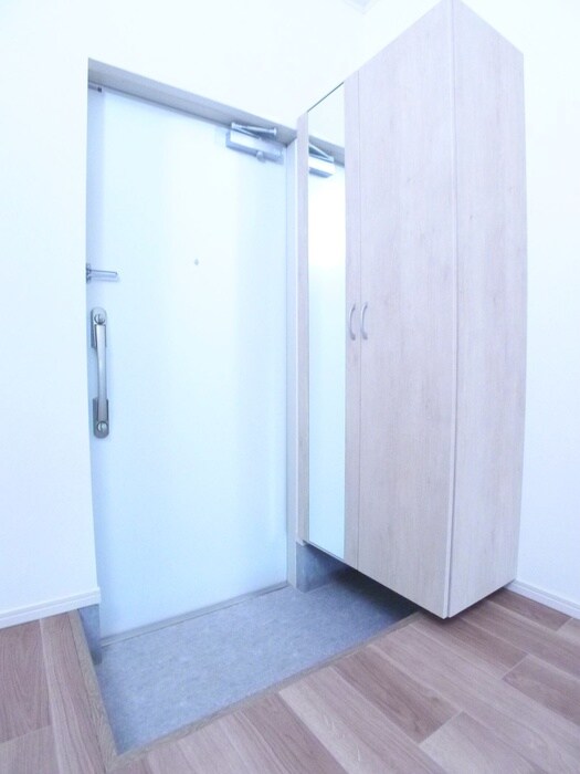 物件内観写真17　(玄関)