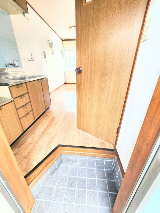 物件内観写真19　(玄関)