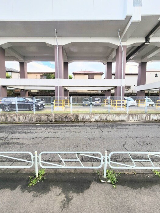 物件内観写真21　(室内からの展望)