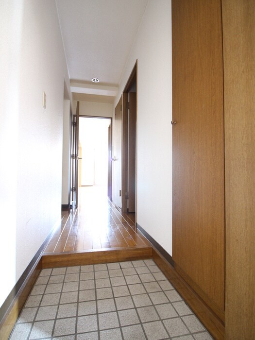 物件内観写真19　(玄関)