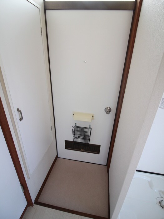 物件内観写真17　(玄関)
